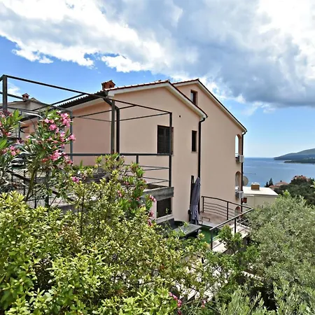 Sunrise Apartment - Sea View & Parking