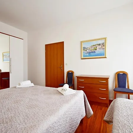 Sunrise Apartment - Sea View & Parking