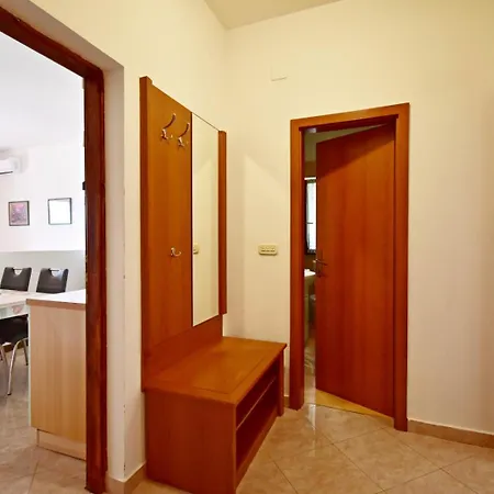 Apartment Sunrise Apartment - Sea View & Parking