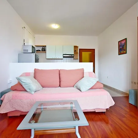 Sunrise Apartment - Sea View & Parking Apartment *